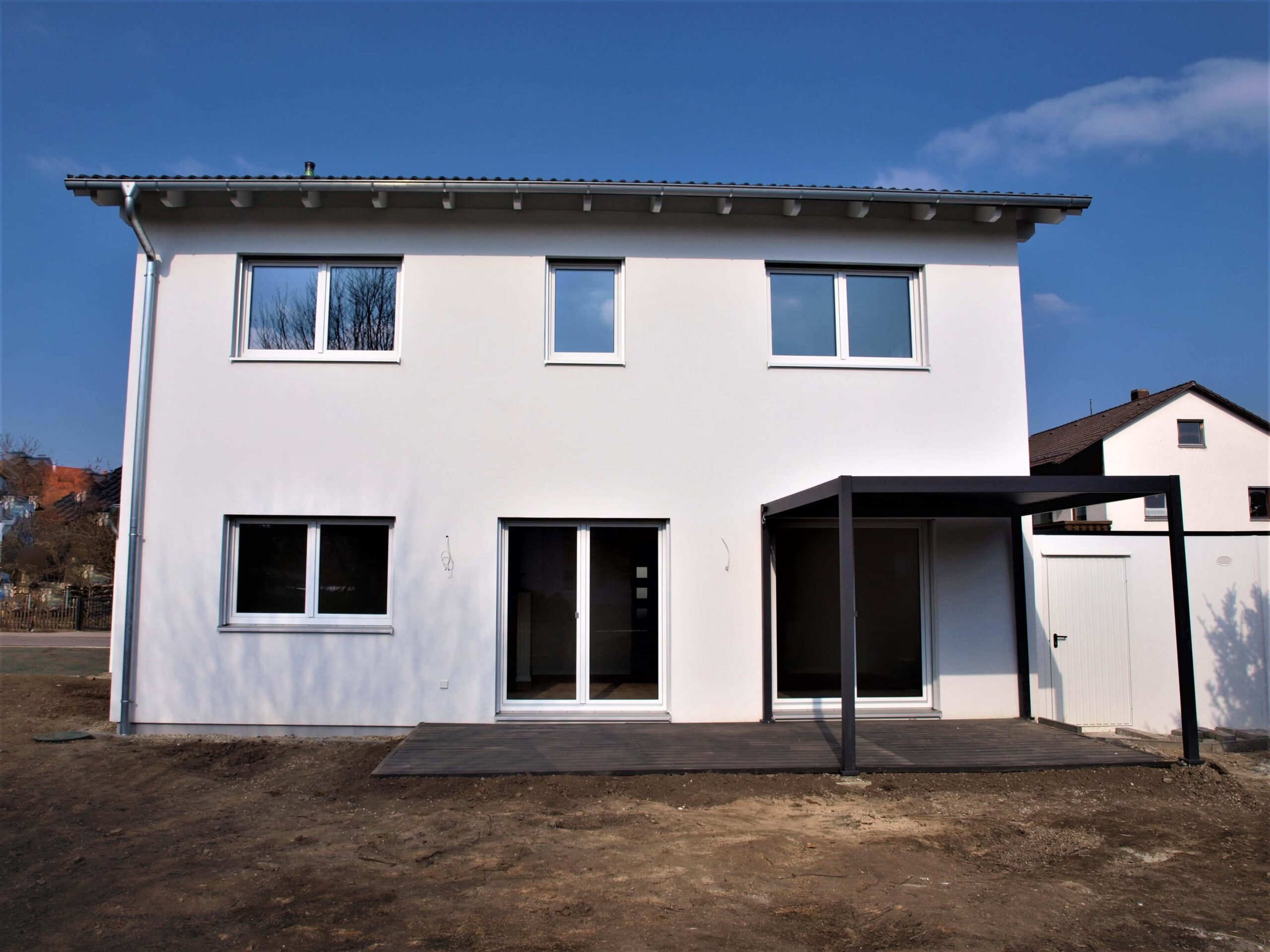 Vermietet: Neubau-Erstbezug: 3-Zimmer-EG-Wohnung in KfW-40-Bauweise – 84032 Altdorf